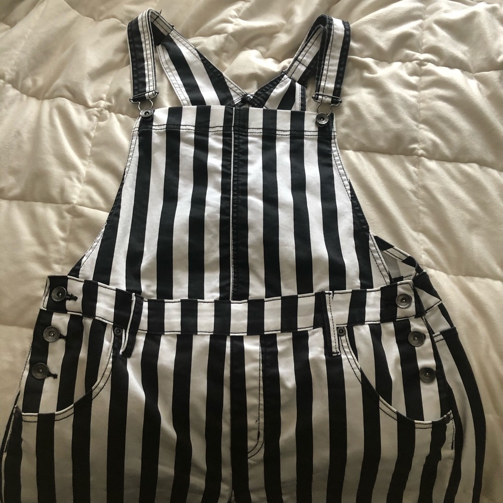 Hot topic overalls